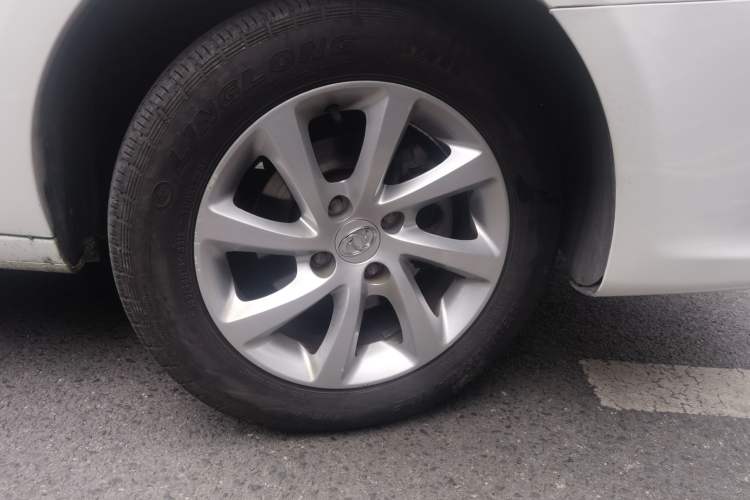 Used Dongfeng Aeolus S30 2014 1.5L Manual Gratitude Edition Right Front Wheel Hub