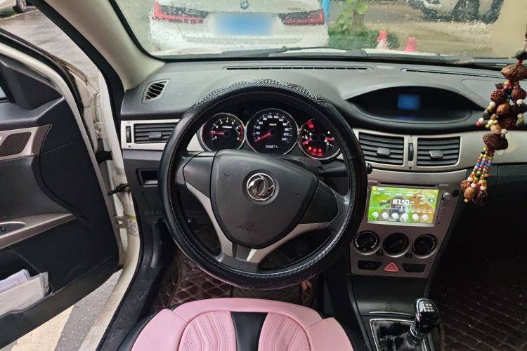 Used Dongfeng Aeolus S30 2014 1.5L Manual Gratitude Edition Steering Wheel