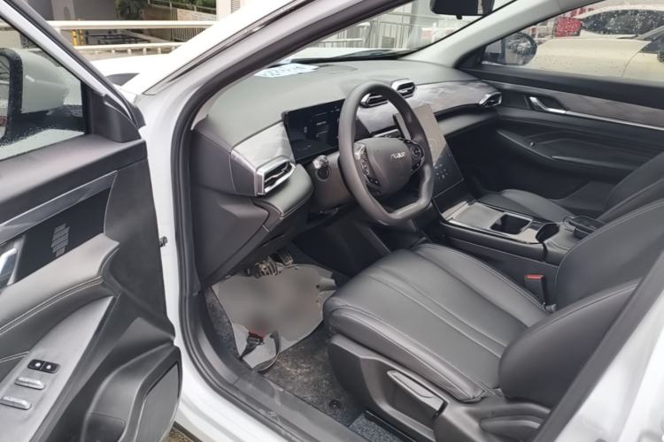 Used Dongfeng Aeolus SKY EV01 2023 445km PRO Driver Seat