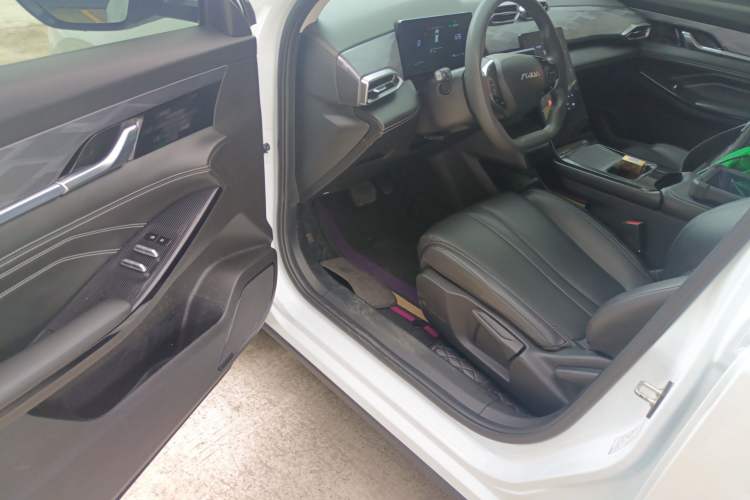 Used Dongfeng Aeolus SKY EV01 2023 445km PRO Driver Seat