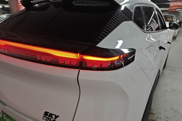 Used Dongfeng Aeolus SKY EV01 2023 445km PRO Right Rear Taillight