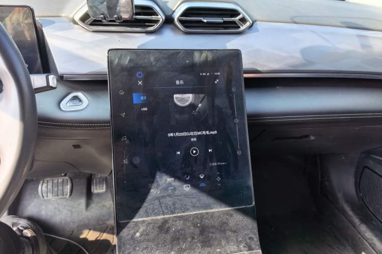 Used Dongfeng Aeolus SKY EV01 2024 530km PRO Audio And AC Panel