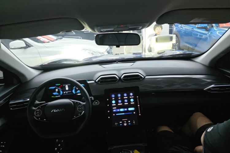 Used Dongfeng Aeolus SKY EV01 2024 530km PRO Center Console
