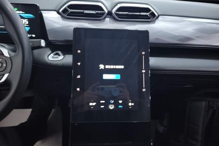 Used Dongfeng Aeolus SKY EV01 2024 530km PRO Audio And AC Panel