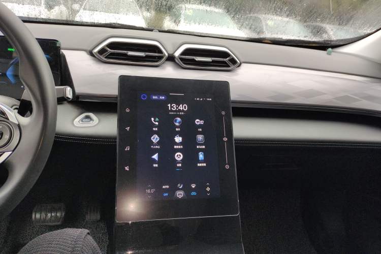 Used Dongfeng Aeolus SKY EV01 2024 530km PRO Audio And AC Panel