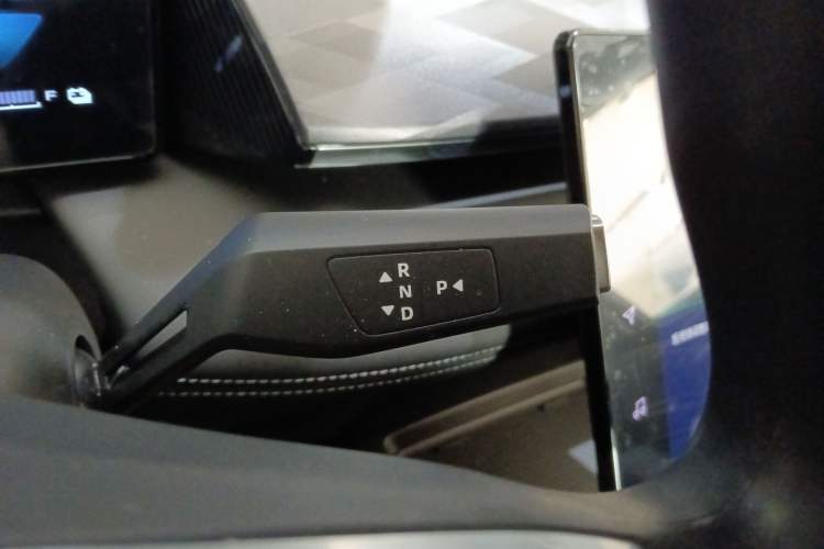 Used Dongfeng Aeolus SKY EV01 2024 530km PRO Gear Lever