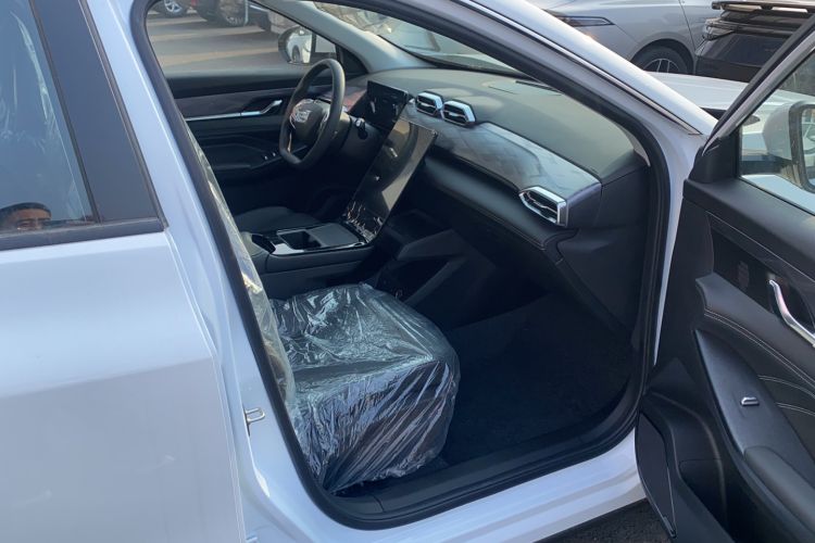 Used Dongfeng Aeolus SKY EV01 2024 530 km PRO Elite Edition Interior 4