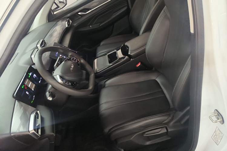 Used Dongfeng Aeolus SKY EV01 2024 530km PRO Left Front Seat