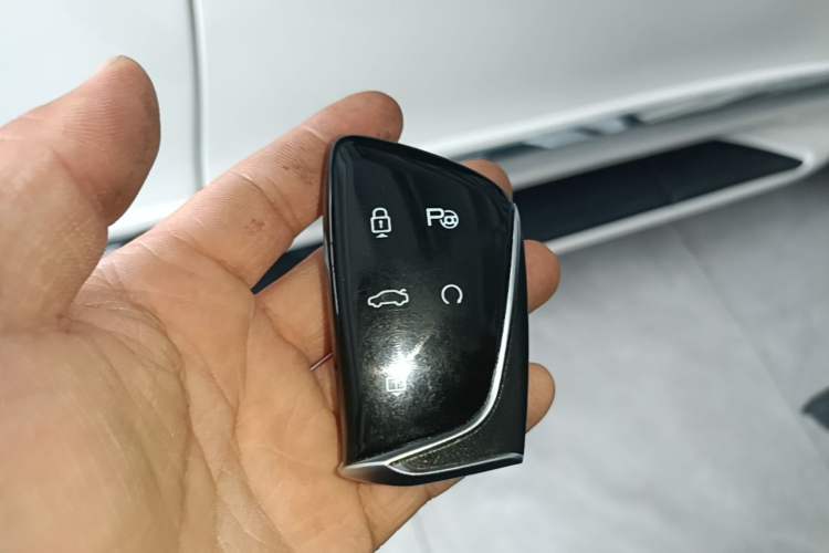 Used Dongfeng Aeolus SKY EV01 2024 530km PRO Vehicle Key