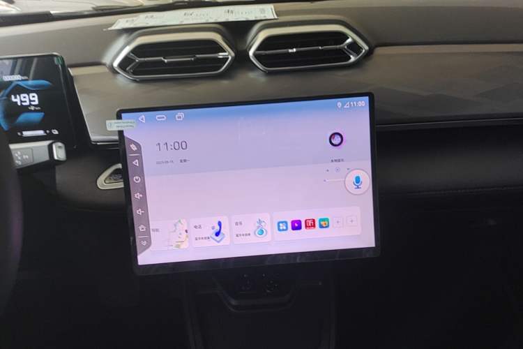 Used Dongfeng Aeolus SKY EV01 2025 530 km AIR Elite Edition Audio And AC Panel