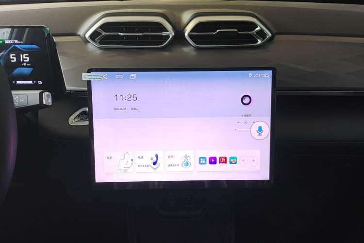 Used Dongfeng Aeolus SKY EV01 2025 530 km AIR Elite Edition Audio And AC Panel