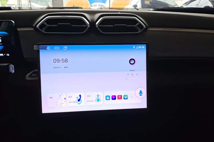Used Dongfeng Aeolus SKY EV01 2025 530 km AIR Elite Edition Audio And AC Panel