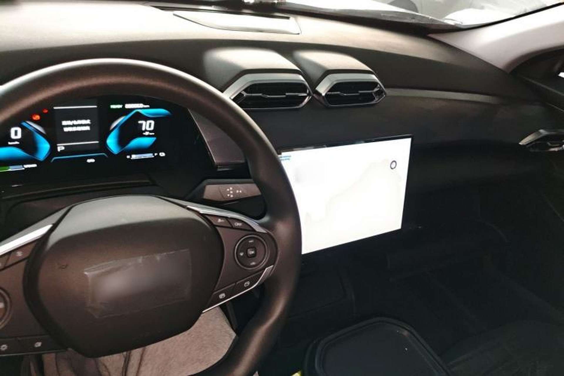 Used Dongfeng Aeolus SKY EV01 2025 530 km AIR Elite Edition Center Console