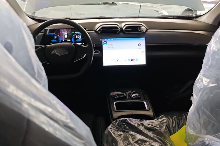 Used Dongfeng Aeolus SKY EV01 2025 530 km AIR Elite Edition Center Console