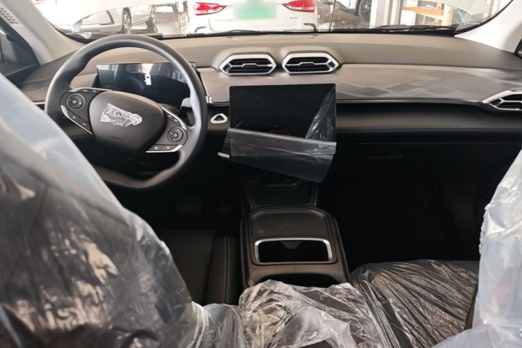 Used Dongfeng Aeolus SKY EV01 2025 530km AIR Center Console