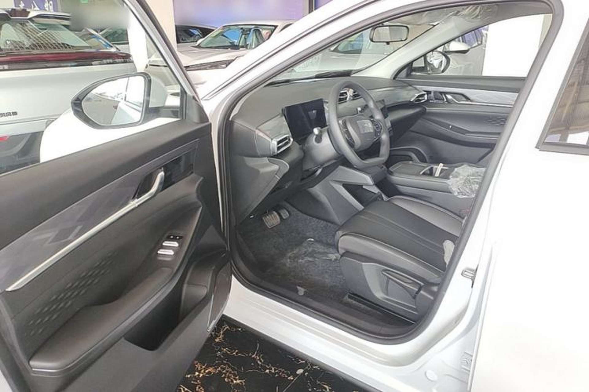 Used Dongfeng Aeolus SKY EV01 2025 530 km AIR Elite Edition Driver Seat