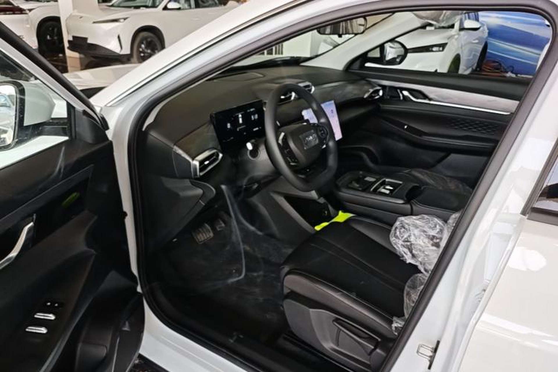 Used Dongfeng Aeolus SKY EV01 2025 530 km AIR Elite Edition Driver Seat