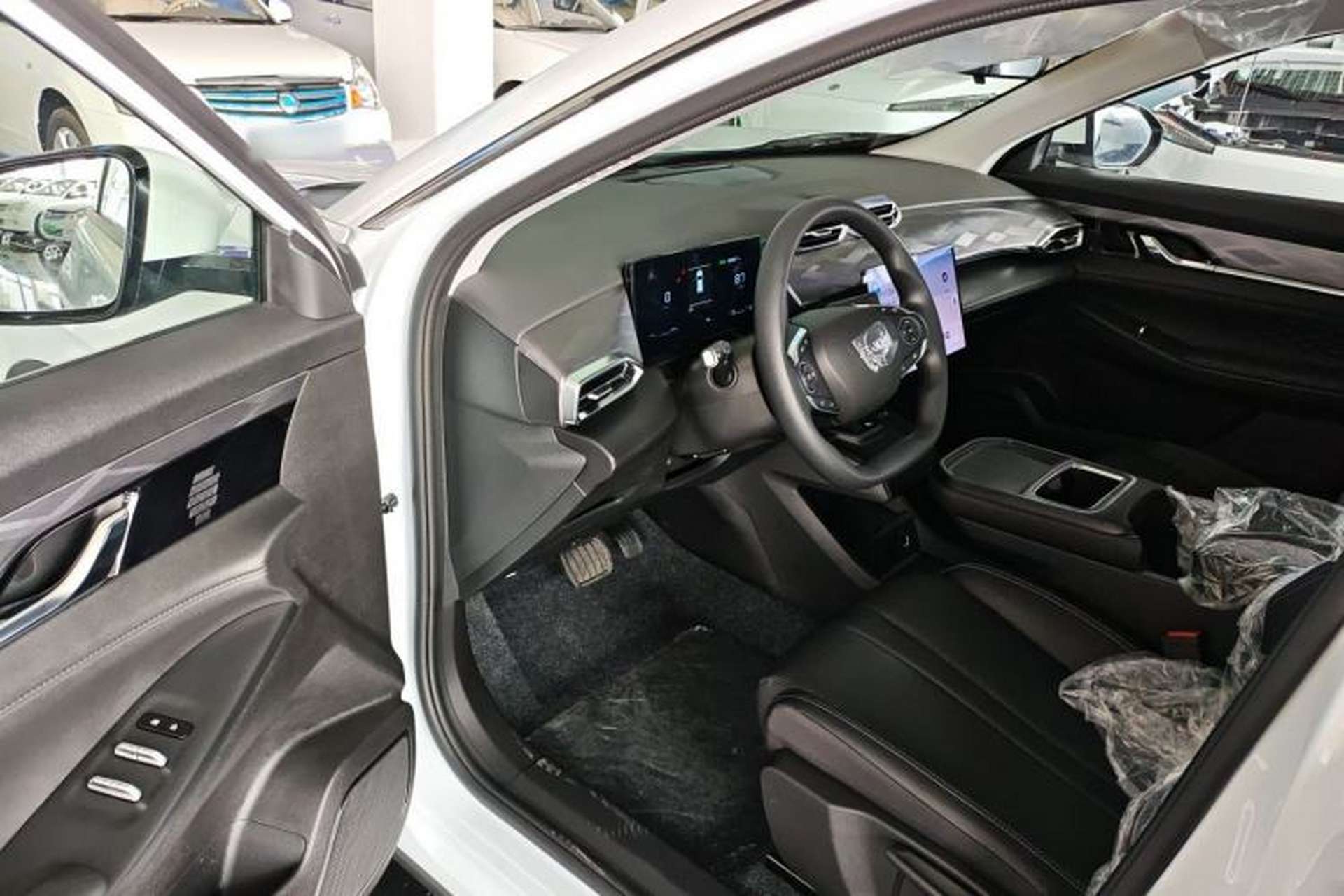 Used Dongfeng Aeolus SKY EV01 2025 530 km AIR Elite Edition Driver Seat