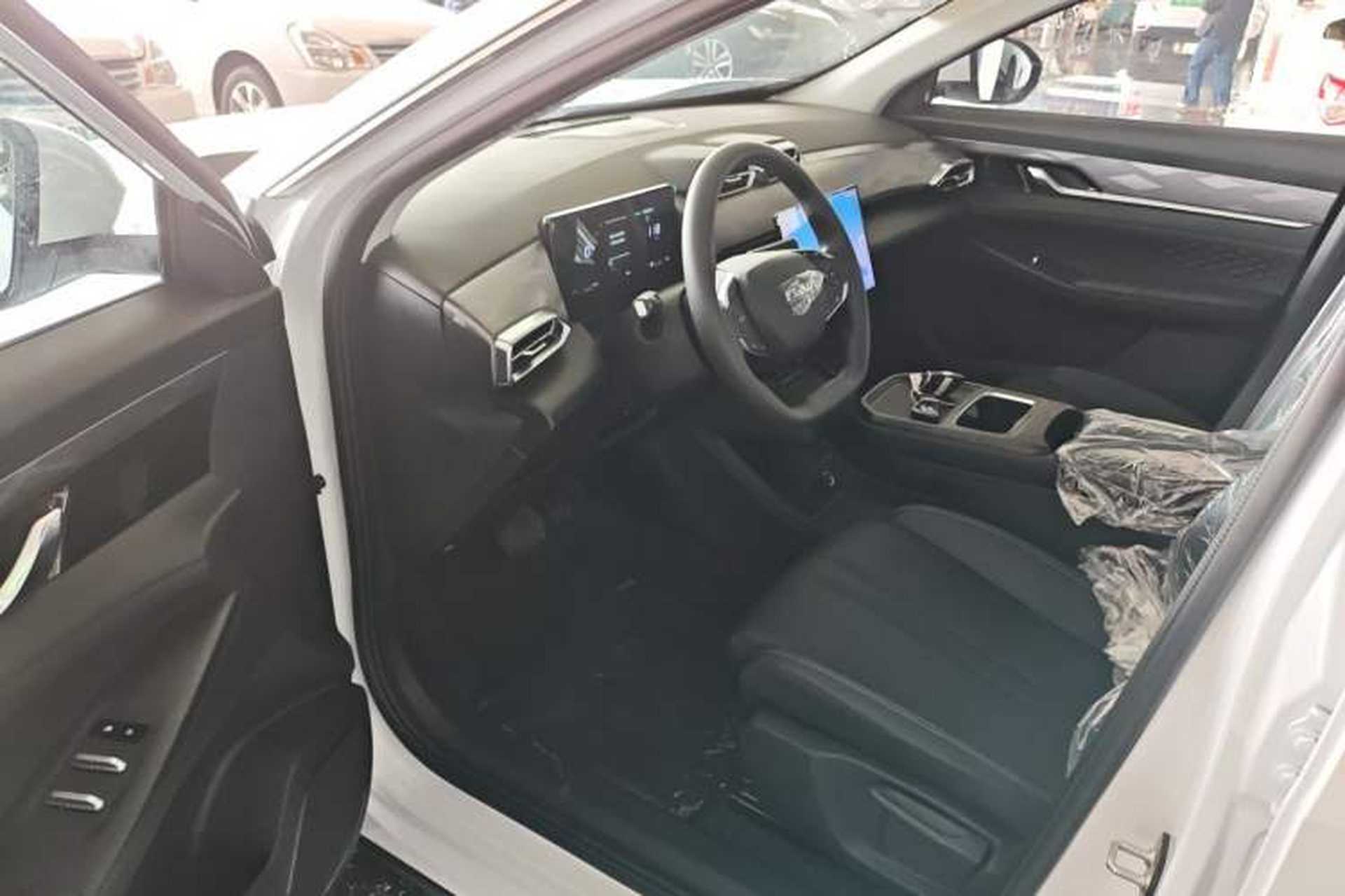 Used Dongfeng Aeolus SKY EV01 2025 530 km AIR Elite Edition Driver Seat