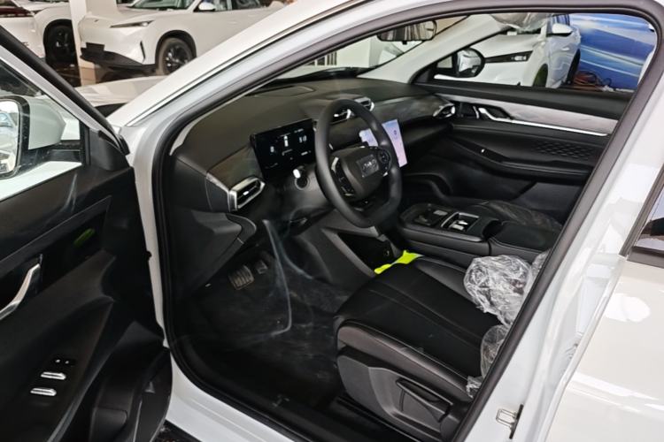 Used Dongfeng Aeolus SKY EV01 2025 530 km AIR Elite Edition Driver Seat