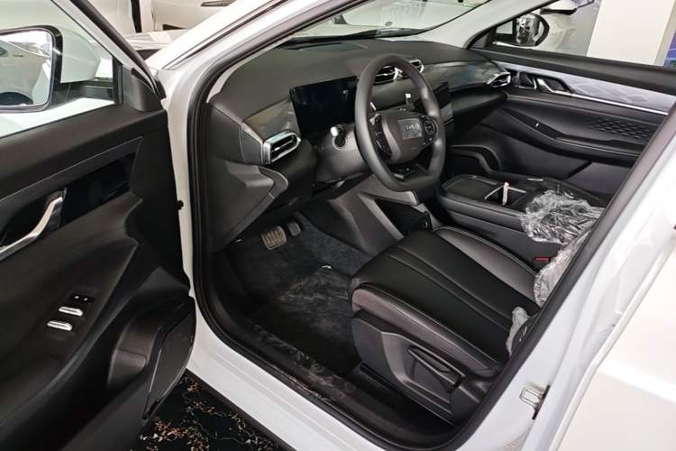Used Dongfeng Aeolus SKY EV01 2025 530 km AIR Elite Edition Driver Seat