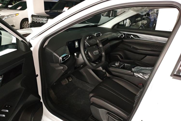Used Dongfeng Aeolus SKY EV01 2025 530 km AIR Elite Edition Driver Seat