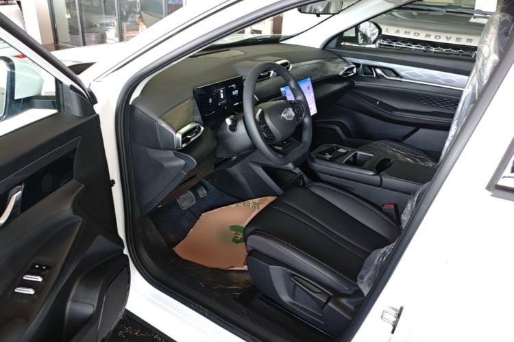 Used Dongfeng Aeolus SKY EV01 2025 530 km AIR Elite Edition Driver Seat