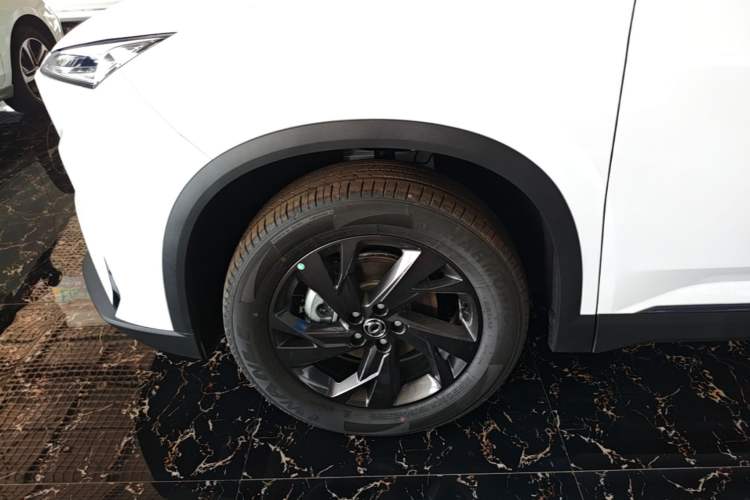 Used Dongfeng Aeolus SKY EV01 2025 530 km AIR Elite Edition Exterior 4