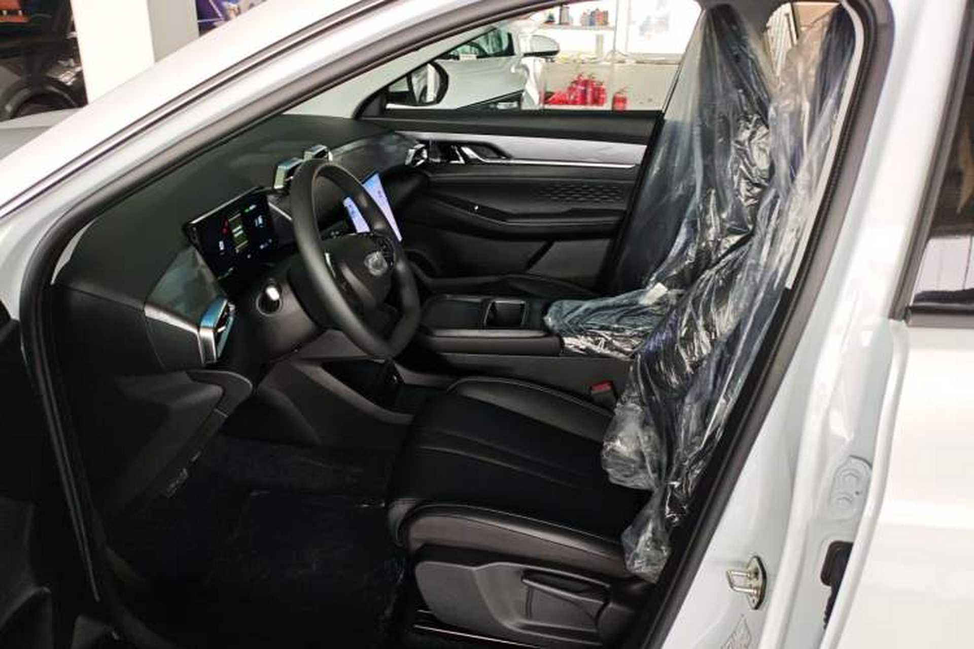 Used Dongfeng Aeolus SKY EV01 2025 530 km AIR Elite Edition Left Front Seat