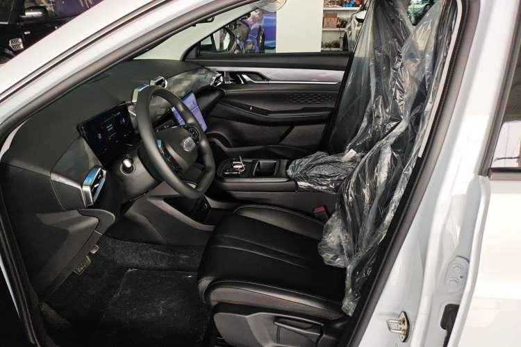 Used Dongfeng Aeolus SKY EV01 2025 530 km AIR Elite Edition Left Front Seat