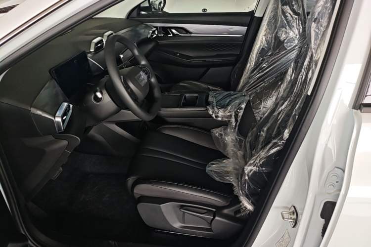 Used Dongfeng Aeolus SKY EV01 2025 530 km AIR Elite Edition Left Front Seat
