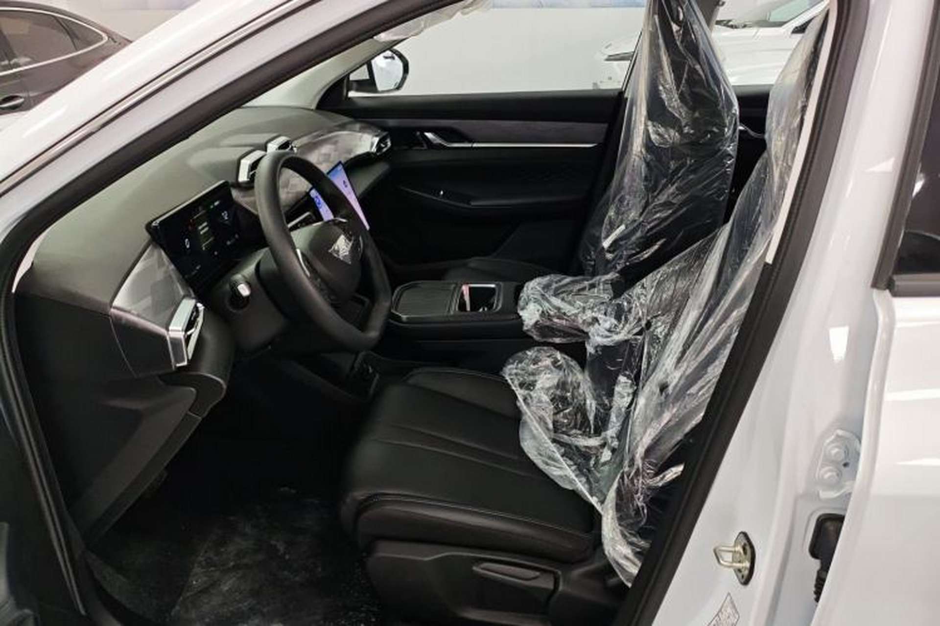 Used Dongfeng Aeolus SKY EV01 2025 530 km AIR Elite Edition Left Front Seat
