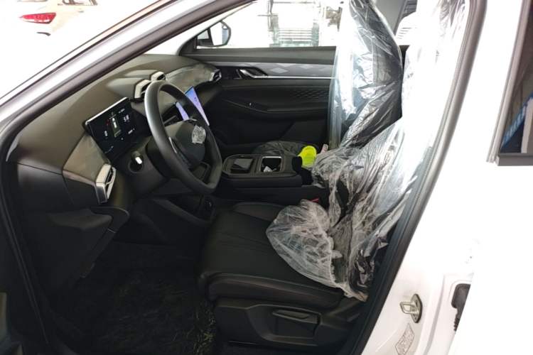 Used Dongfeng Aeolus SKY EV01 2025 530 km AIR Elite Edition Left Front Seat