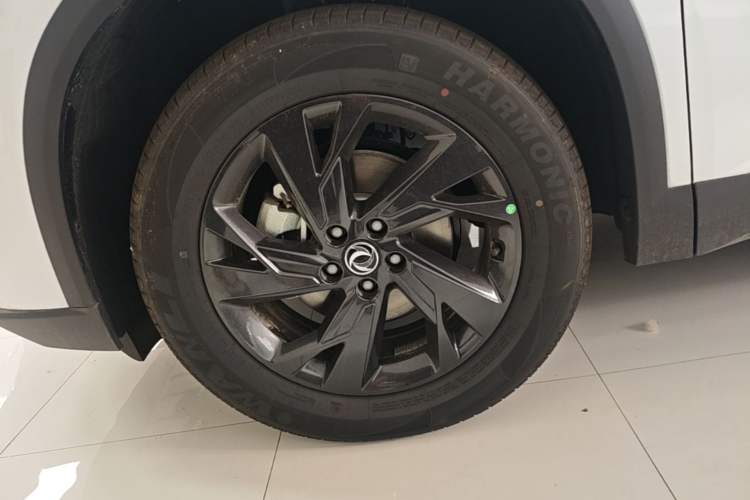 Used Dongfeng Aeolus SKY EV01 2025 530 km AIR Elite Edition Left Front Wheel Hub