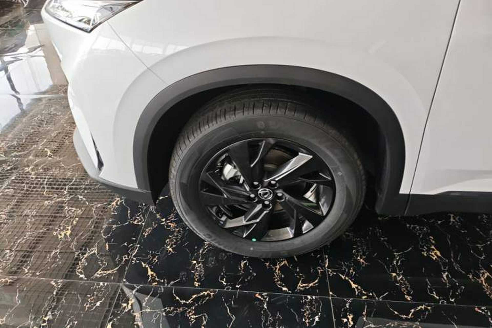 Used Dongfeng Aeolus SKY EV01 2025 530 km AIR Elite Edition Left Front Wheel Hub