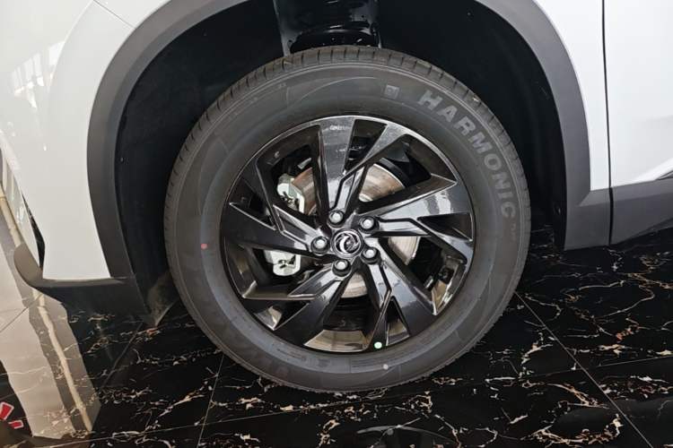 Used Dongfeng Aeolus SKY EV01 2025 530km AIR Left Front Wheel Hub