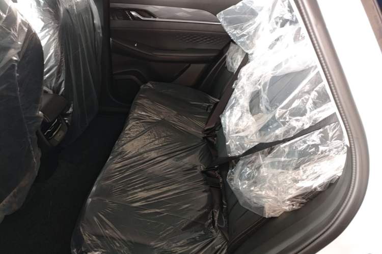 Used Dongfeng Aeolus SKY EV01 2025 530 km AIR Elite Edition Left Rear Seat