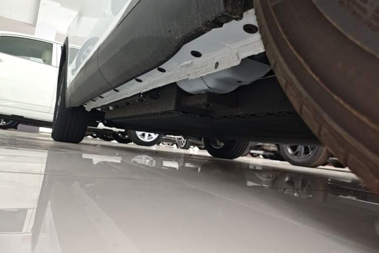Used Dongfeng Aeolus SKY EV01 2025 530 km AIR Elite Edition Left Side Sill