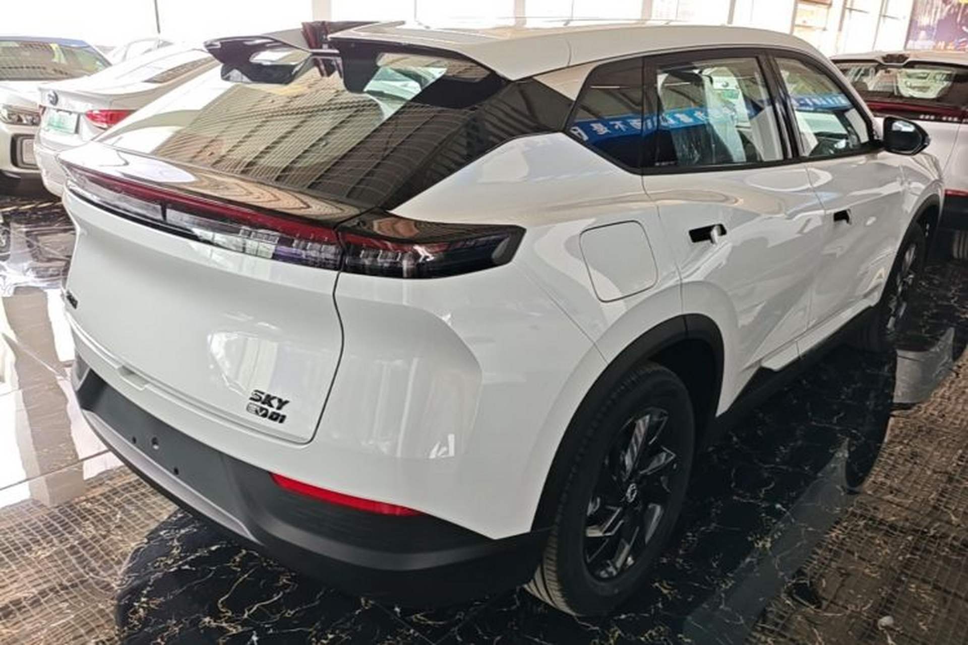 Used Dongfeng Aeolus SKY EV01 2025 530 km AIR Elite Edition Rear Right 45 Deg