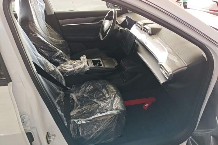 Used Dongfeng Aeolus SKY EV01 2025 530 km AIR Elite Edition Right Front Seat
