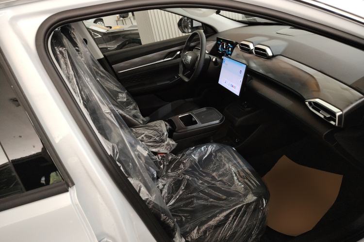 Used Dongfeng Aeolus SKY EV01 2025 530 km AIR Elite Edition Right Front Seat