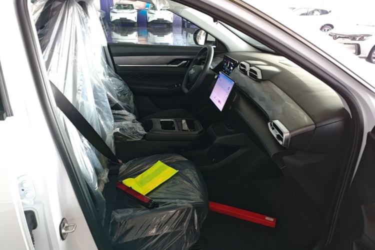Used Dongfeng Aeolus SKY EV01 2025 530 km AIR Elite Edition Right Front Seat