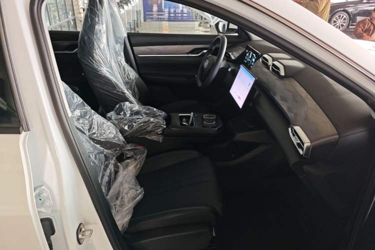 Used Dongfeng Aeolus SKY EV01 2025 530 km AIR Elite Edition Right Front Seat