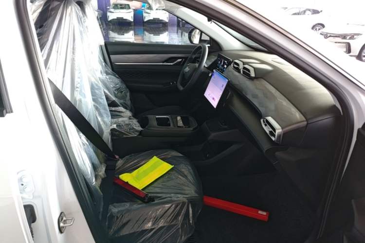 Used Dongfeng Aeolus SKY EV01 2025 530 km AIR Elite Edition Right Front Seat