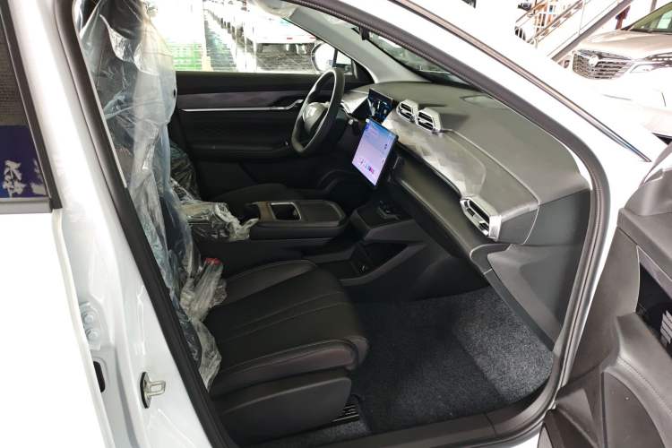 Used Dongfeng Aeolus SKY EV01 2025 530 km AIR Elite Edition Right Front Seat