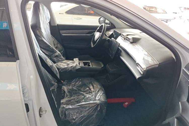 Used Dongfeng Aeolus SKY EV01 2025 530 km AIR Elite Edition Right Front Seat