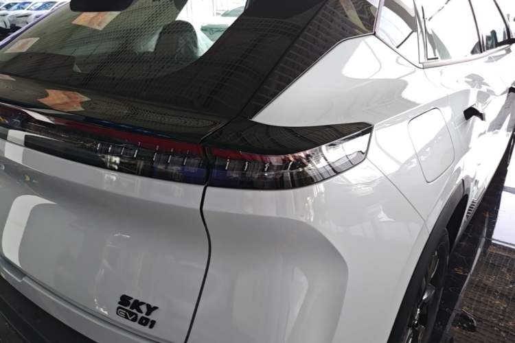Used Dongfeng Aeolus SKY EV01 2025 530 km AIR Elite Edition Right Rear Taillight