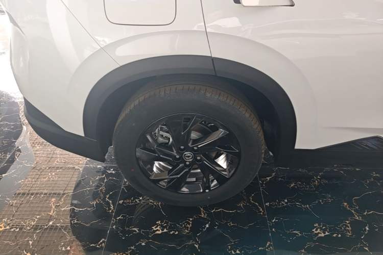 Used Dongfeng Aeolus SKY EV01 2025 530 km AIR Elite Edition Right Rear Wheel Hub