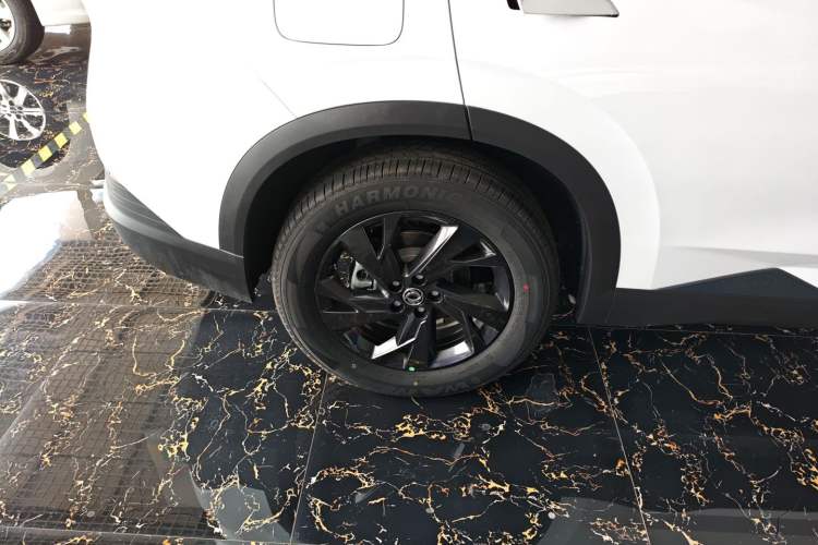 Used Dongfeng Aeolus SKY EV01 2025 530 km AIR Elite Edition Right Rear Wheel Hub