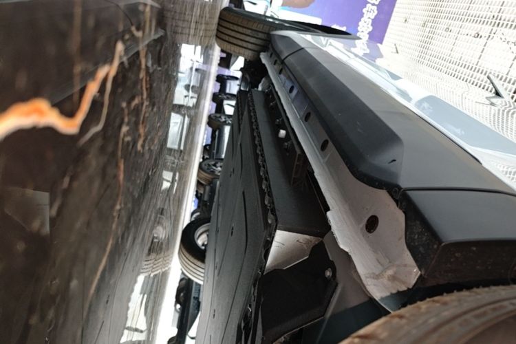 Used Dongfeng Aeolus SKY EV01 2025 530 km AIR Elite Edition Right Side Sill